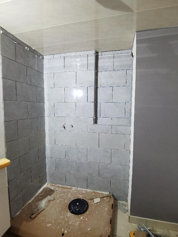 Etancheite sous carrelage, KIT douche, salle de bain, pièce humide - résine  d'imperméabilisation, protection à l'eau - PROCOM 2.5 litres Bleu